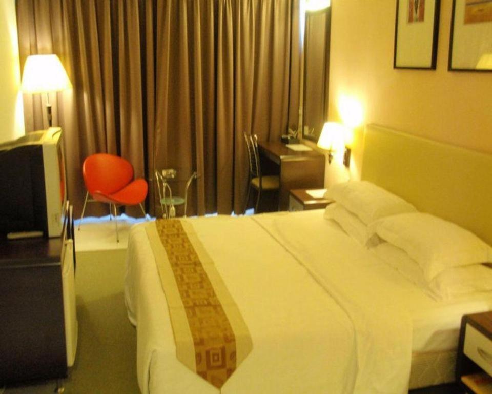 Ritz Garden Hotel Ипох Экстерьер фото