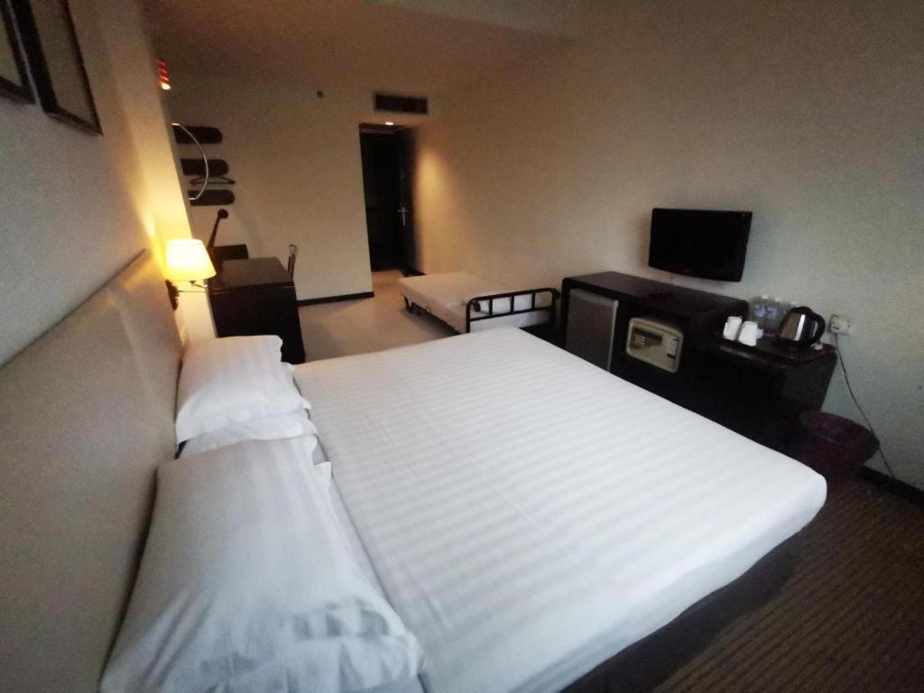 Ritz Garden Hotel Ипох Экстерьер фото